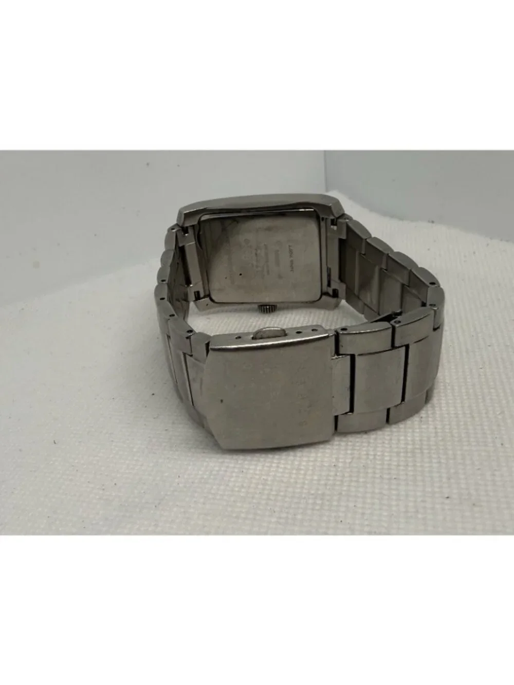 Guess G10150G Mens Silver Steel Black Textured Dial Diamond Watch 33mm
